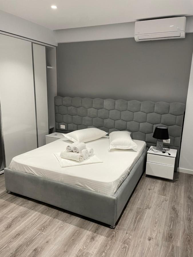 Dani'S Apartments Sarandë Buitenkant foto